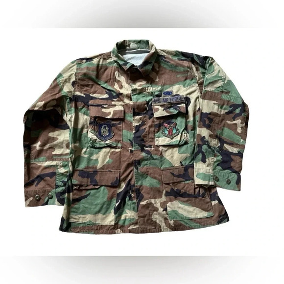 Vintage US Air Force Field Jacket Woodland Camo Men's Large Reg Combat Patches - Picture 1 of 6